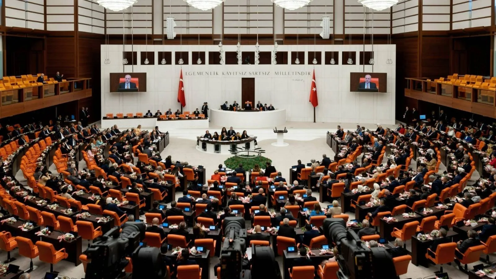 Asker Tezkere Süreleri Uzatıldı: Sınırda Güvenlik