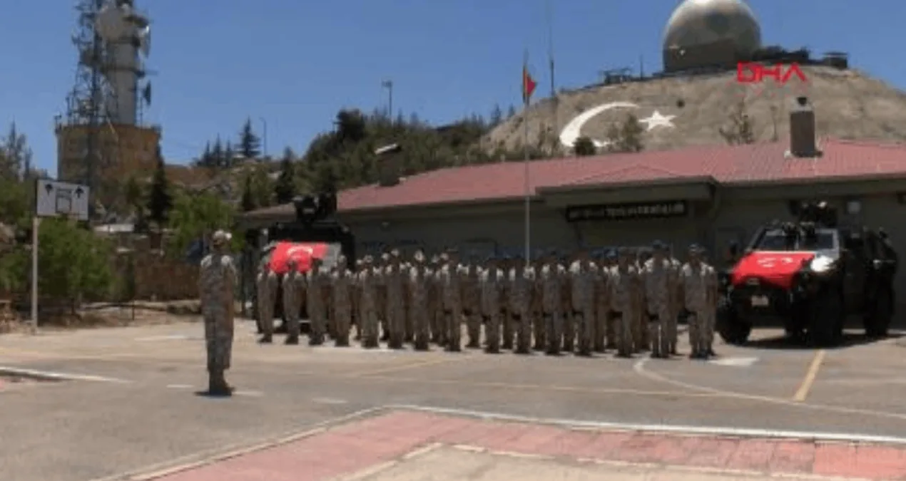 Askerler Bayramı Nöbette Ailelerinden Uzakta Kutladı