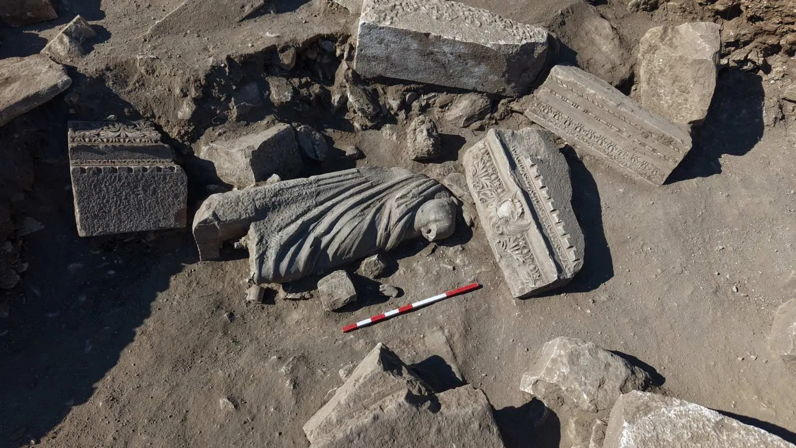 Aspendos’ta Sağlık Tanrısı Heykeli Bulundu!