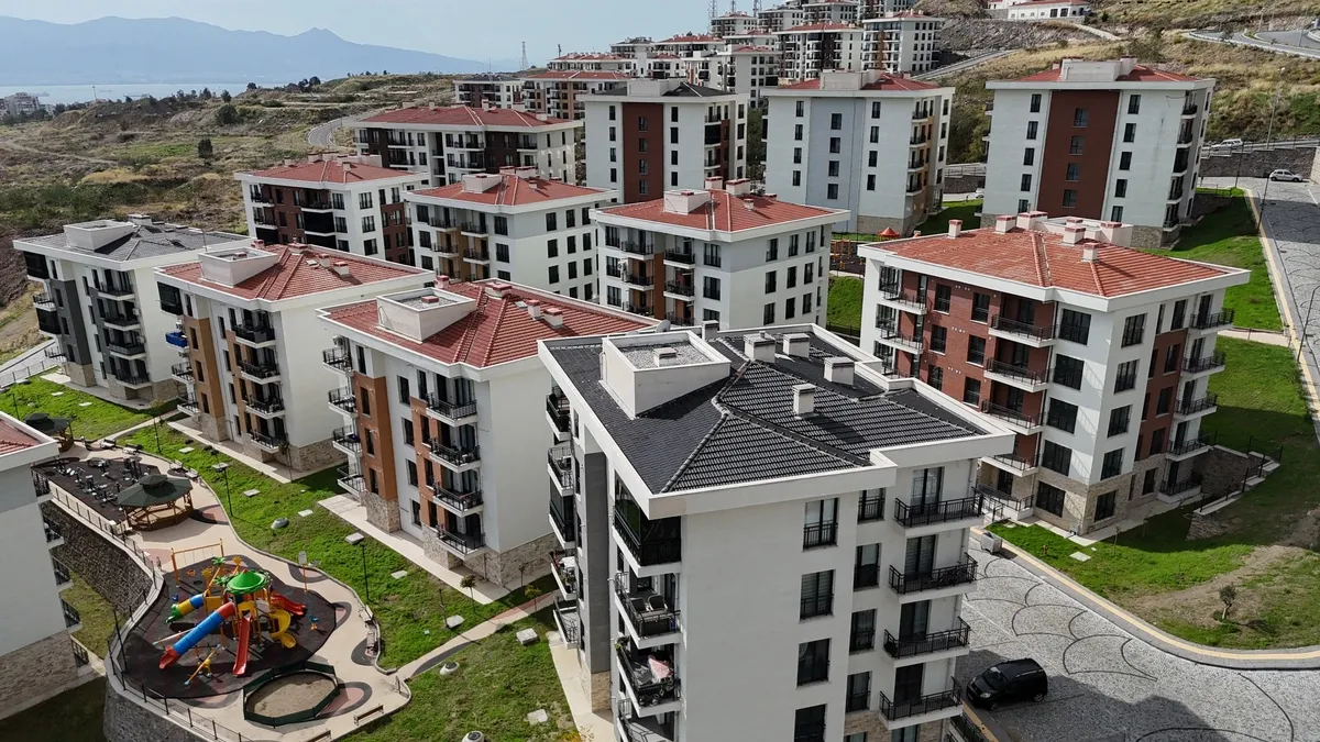 Asrın İnşası: Eşsiz Bir Başarı Hikayesi