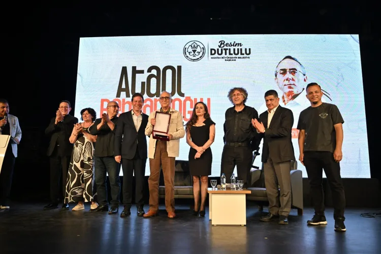 Ataol Behramoğlu Manisa’da Şiir Severlerle Buluştu