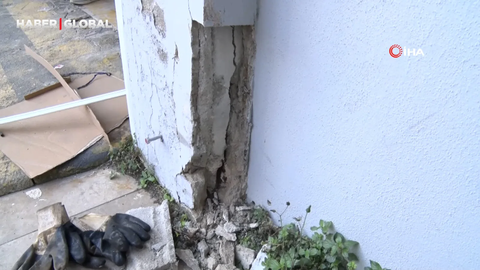Ataşehir’de Bina Kolonlarında Patlama Panigi!