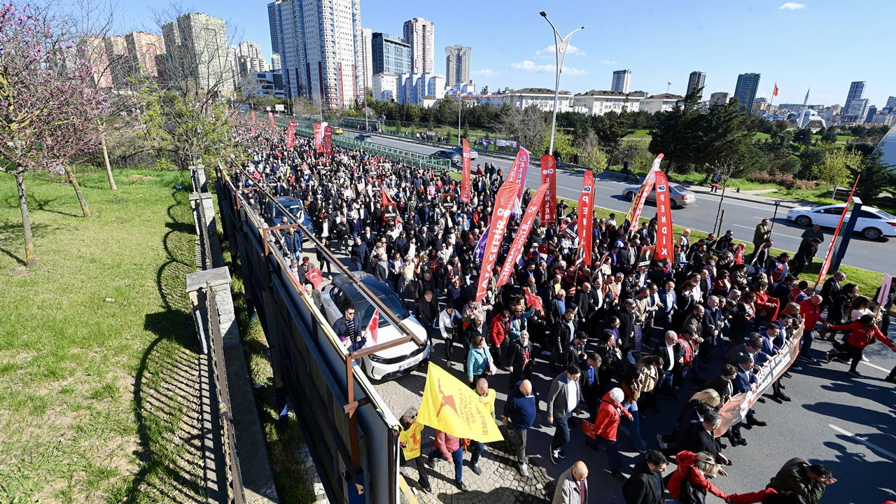 Ataşehir’de Binlerce Kişi Eylemde!