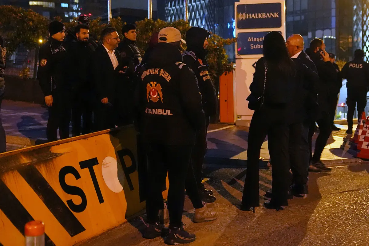 Ataşehir Belediyesi ne gece yarısı operasyon: Onursal Adıgüzel de aralarında! İşte gözaltı listesi 2