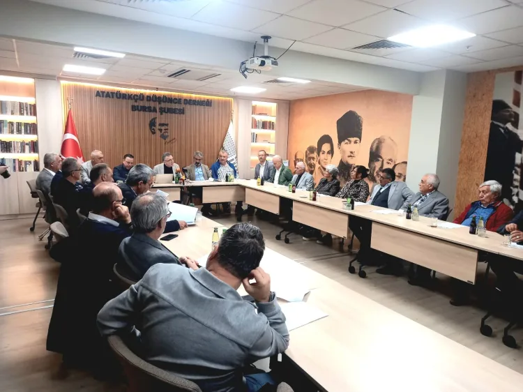 Atatürk’ü Unutturmamak İçin Dimdik Duracağız!