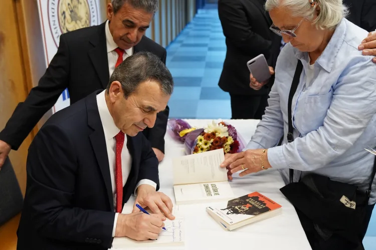 Atatürk ve Cumhuriyet: Babüroğlu’ndan Çarpıcı Analiz