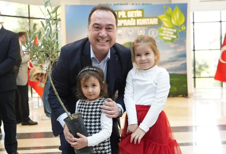 Atık Pil Getirene Zeytin Fidanı Hediye!