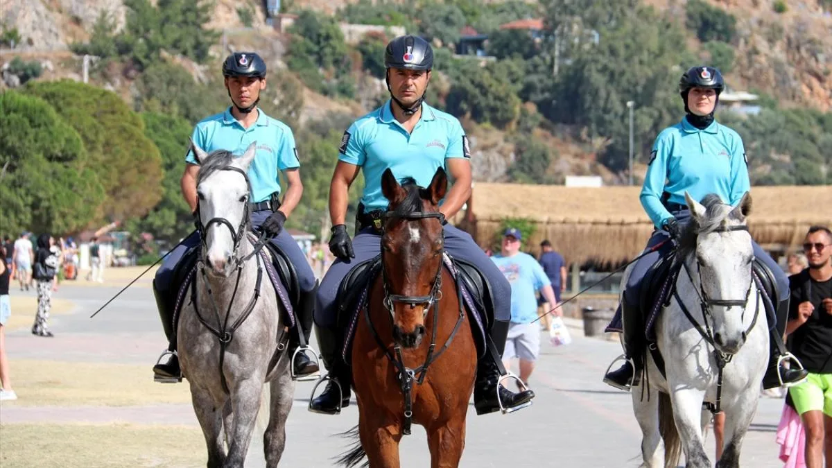 Atlı Jandarma Timi Ölüdeniz’de Göreve Başladı!
