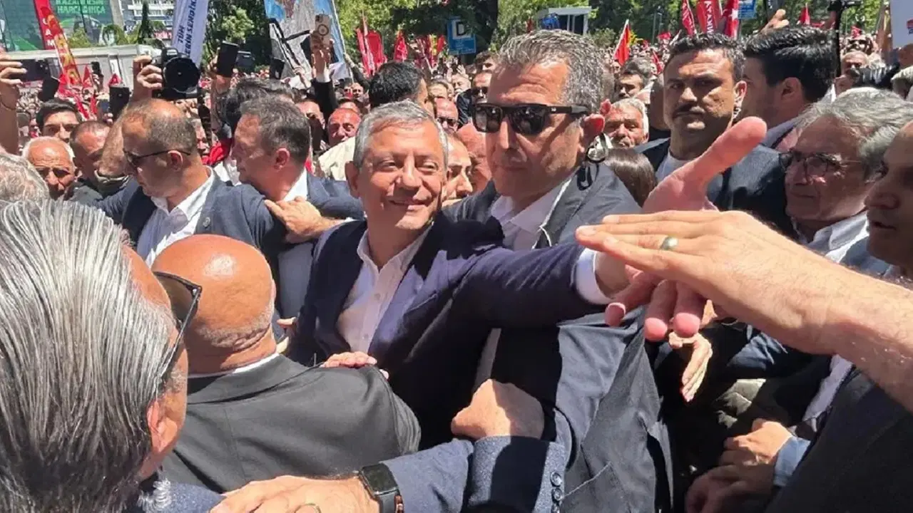 Avrupa Demokrat Partisi’nden Özgür Özel’e Destek