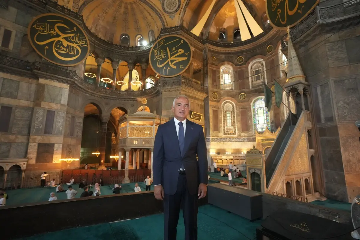 “Fatih’in emaneti” diyerek duyurdu! Cumhuriyet tarihinin en kapsamlı restorasyonunda son durum 4