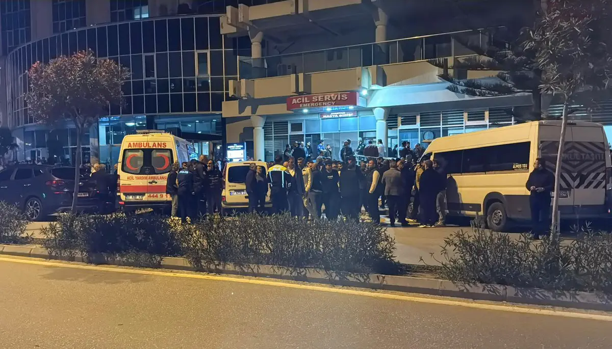 Eski Bakan Çavuşoğlu nun kardeşi Aydın Çavuşoğlu na silahlı saldırı! 4