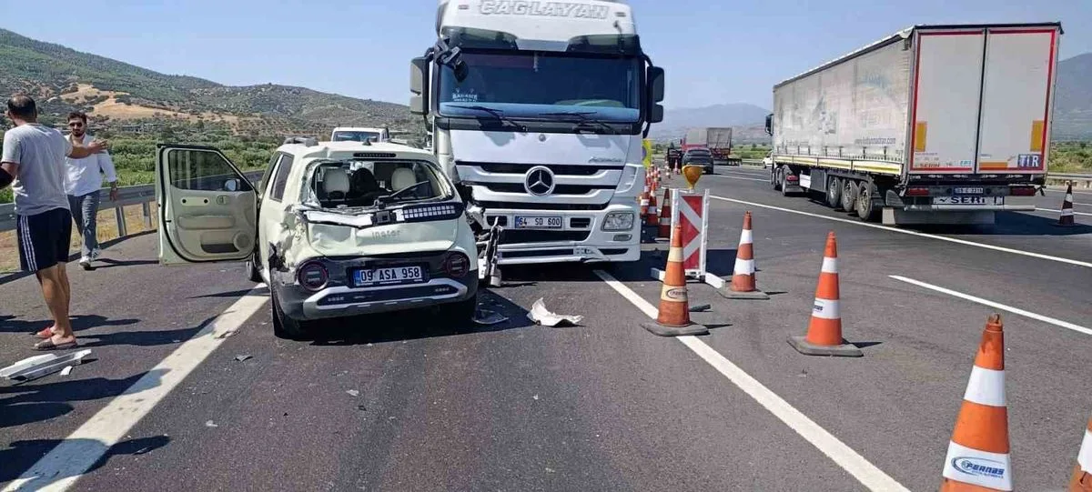 Aydın’da Tır ile Otomobil Çarpıştı: 3 Yaralı