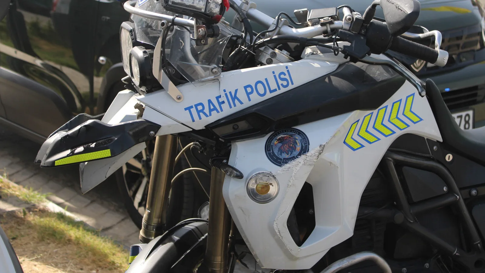 Aydın’da Trafik Kazası: Polis Memuru Yaralandı!