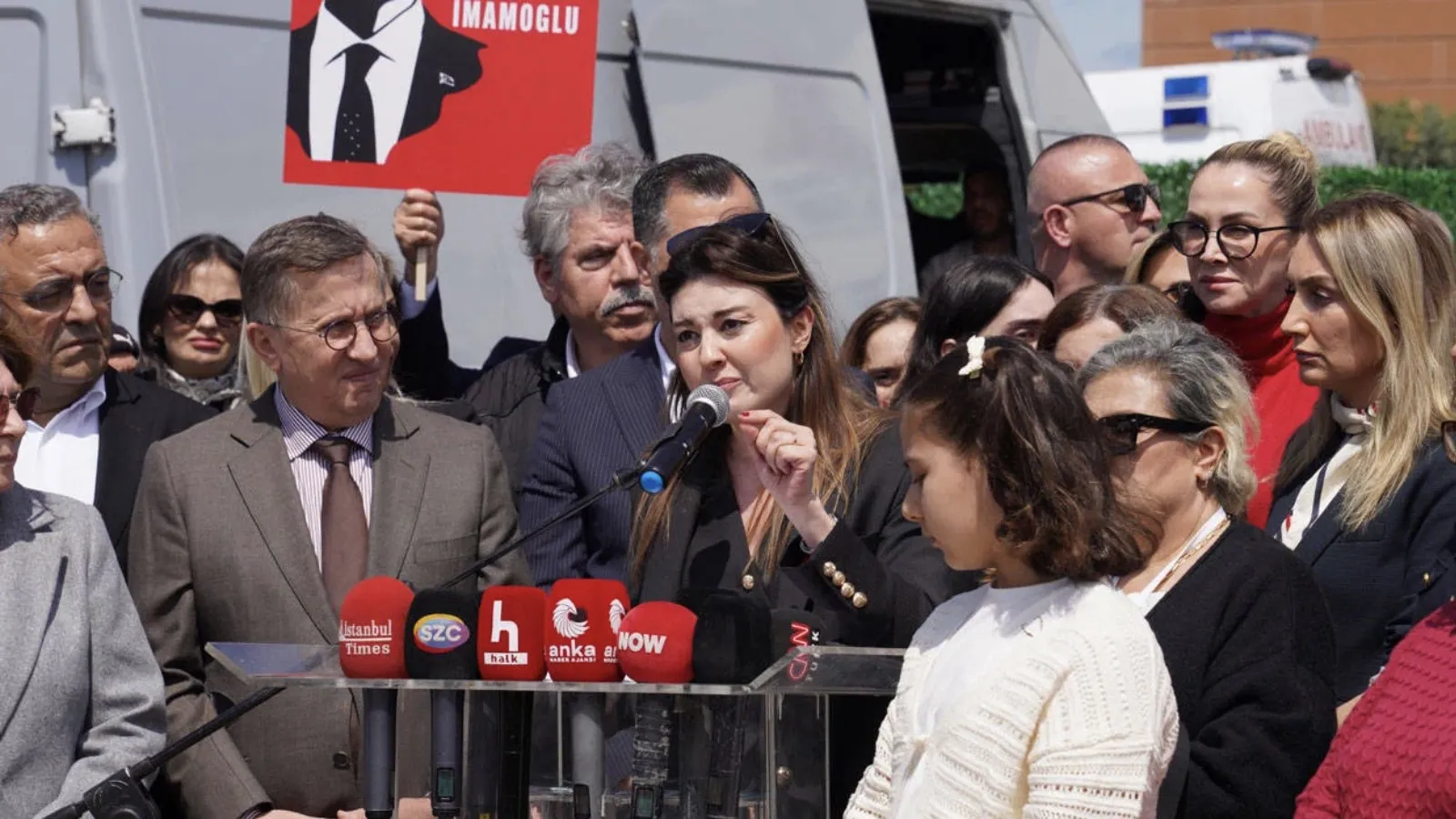 Aykut Erdoğdu’nun Eşinden Çarpıcı Açıklama!