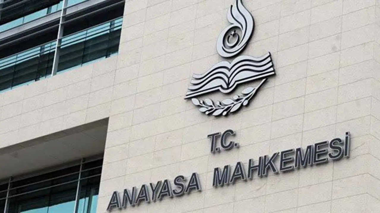 AYM, 5 Parti Hakkında Suç Duyurusunda Bulundu!