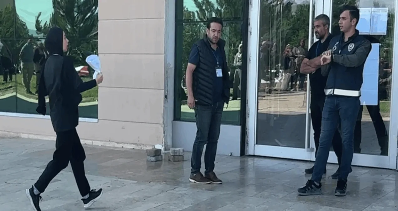 AYT Heyecanı: Üniversite Adayları Sınavda!