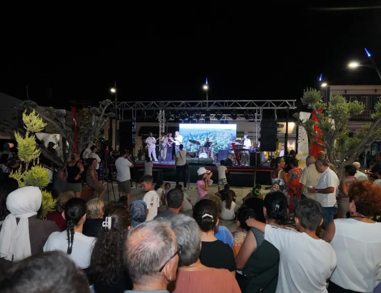 Ayvalık’ta Tarihi Gümrük Meydanı Yeniden Hayat Buldu