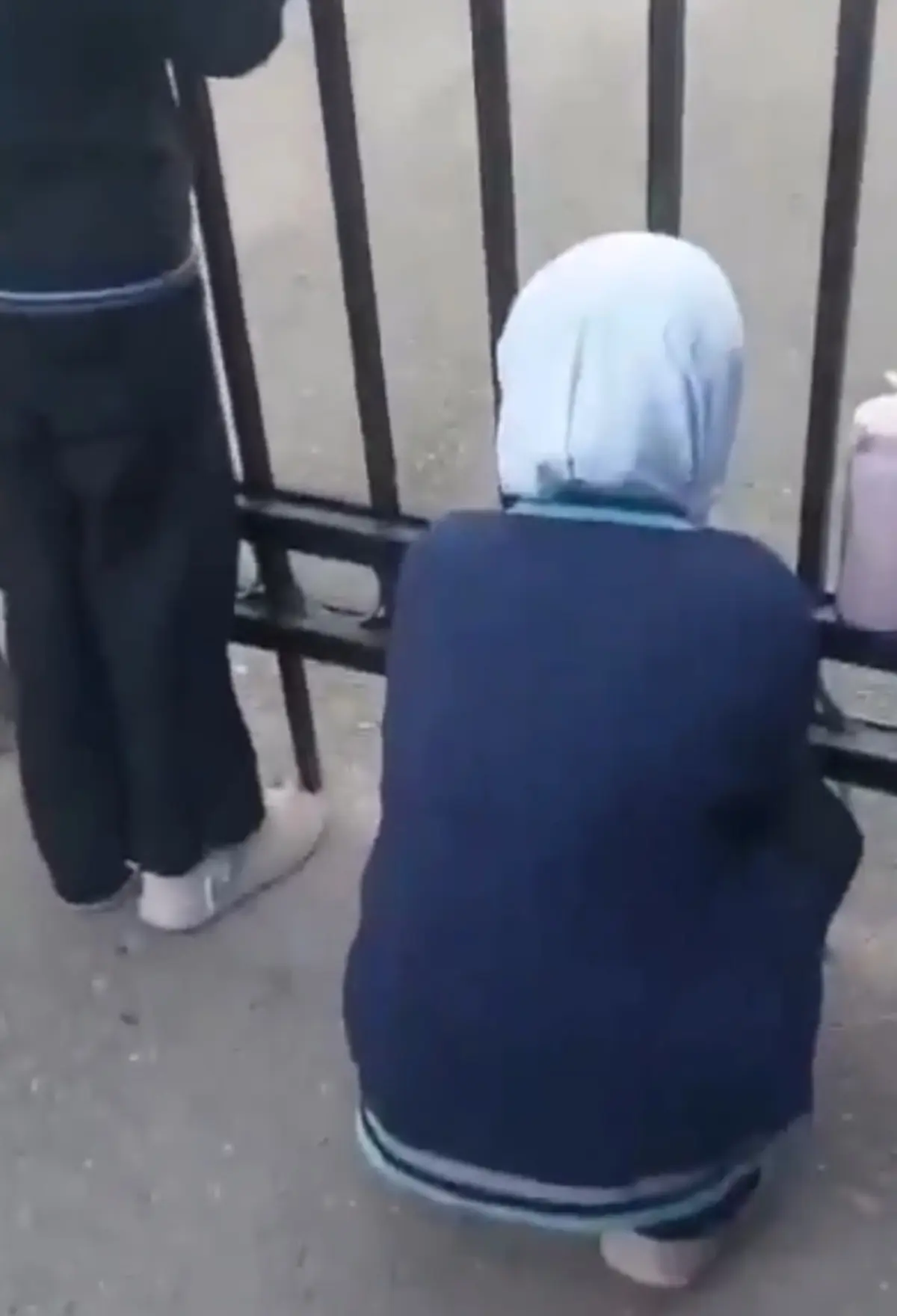 Azerbaycan'da başörtüsü kısıtlamasına tepkiler devam ediyor!
