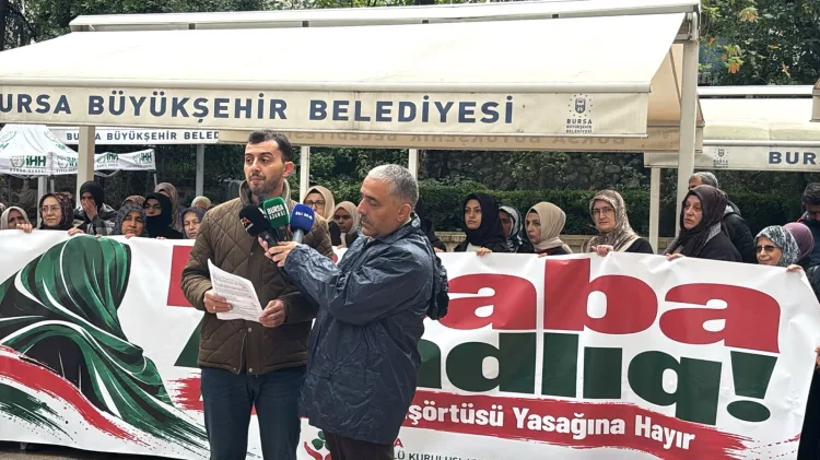 Azerbaycan’daki Başörtüsü Yasağına Bursa Tepkisi