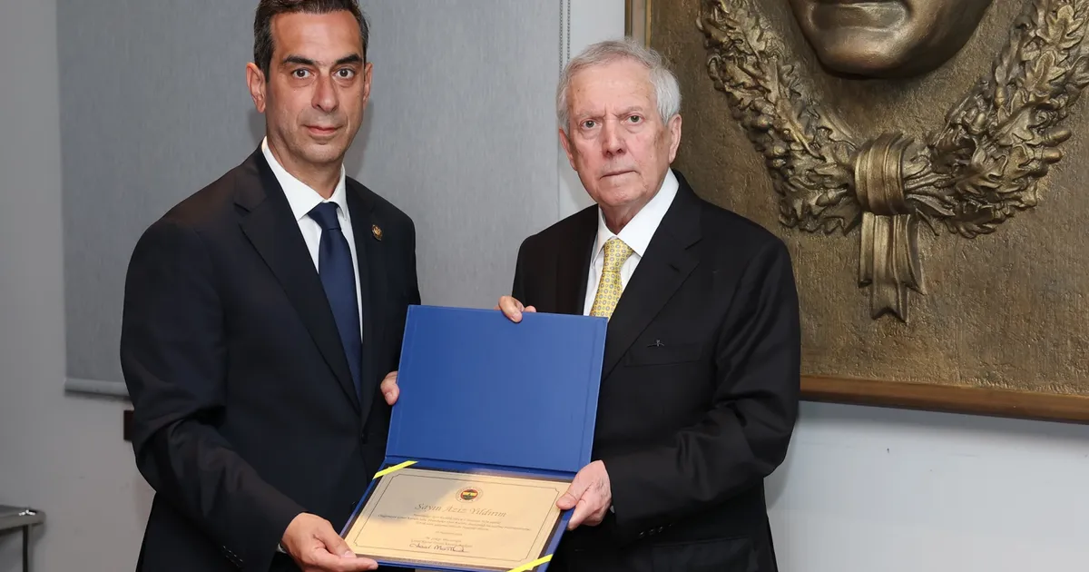 Aziz Yıldırım, Fenerbahçe’de Yeniden Başkan!