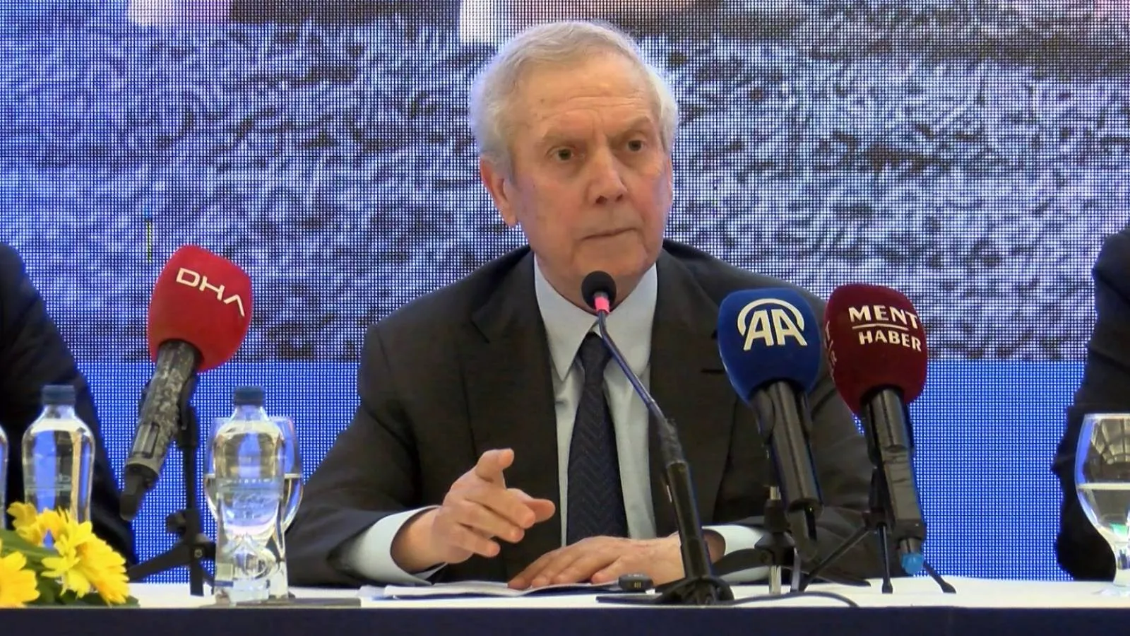Aziz Yıldırım Yönetim Listesini Açıkladı!