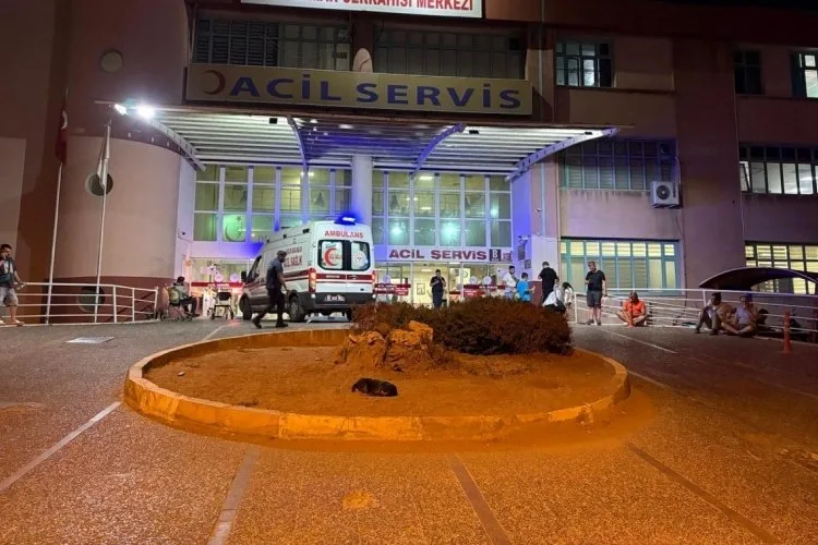 Baba Kız Tartışması Kanlı Bitti: Yaralılar Var!