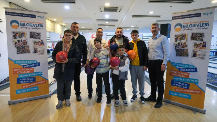 Baba-Oğul Bowling Turnuvası: Dostluk Kazandı!