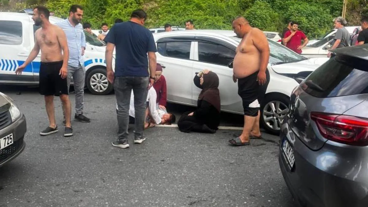 Baba-Oğul Trafik Kazasında Ağır Yaralandı