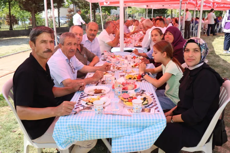 Baba ve Muhtarlar İzmit’te Bir Araya Geldi!