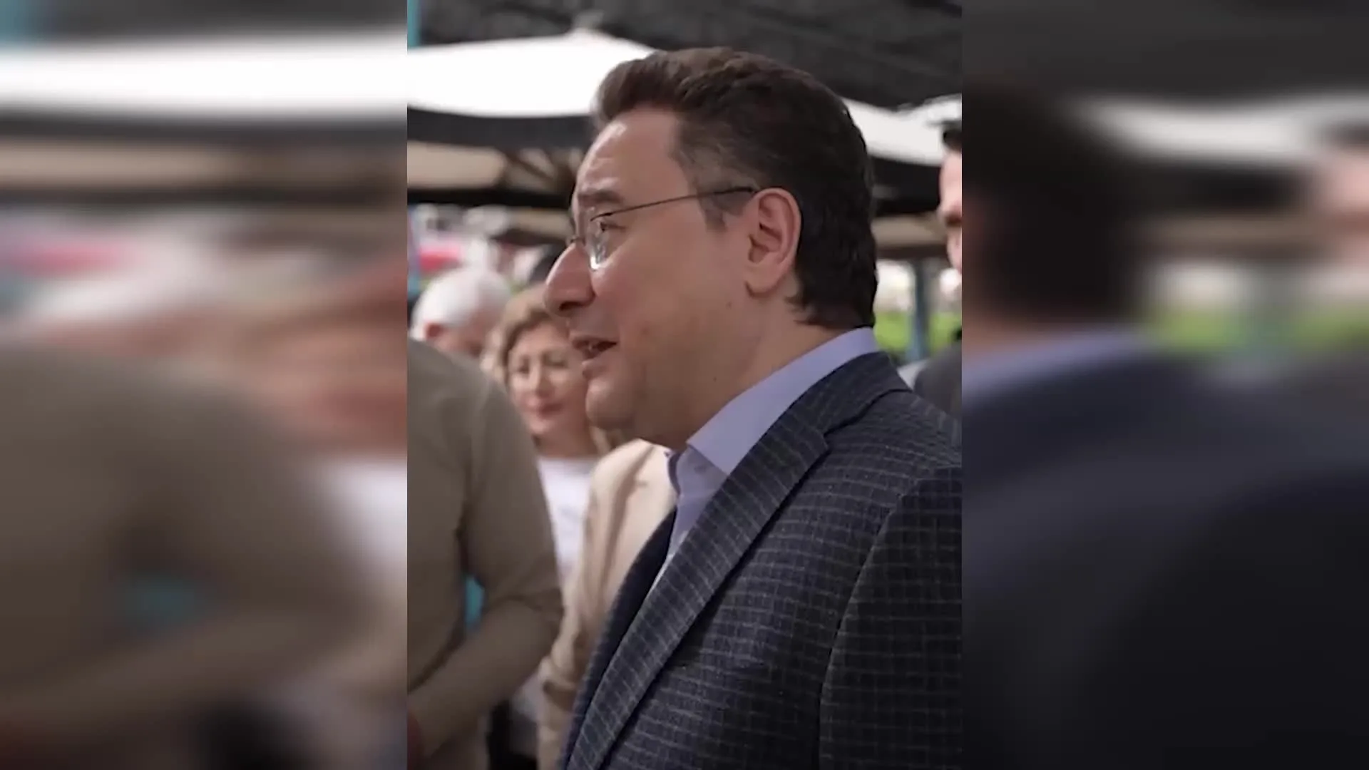 Babacan: Pazar Ziyaretinde İktidar Eleştirisi