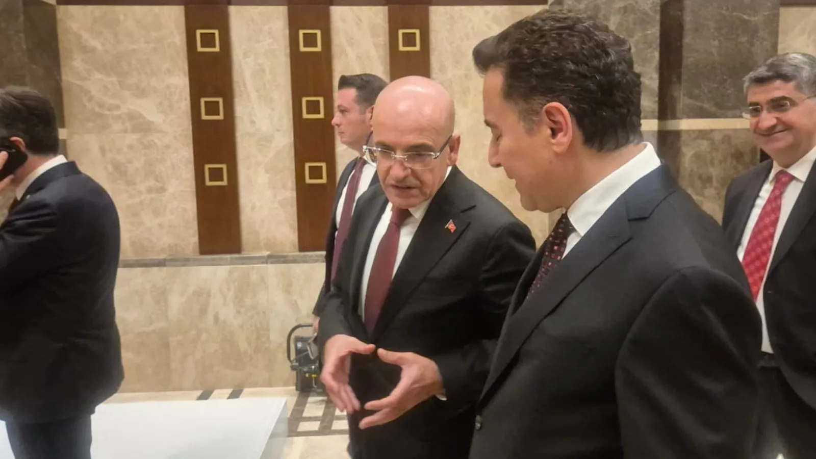 Babacan ve Şimşek’ten Ekonomi Üzerine Kritik Sohbet