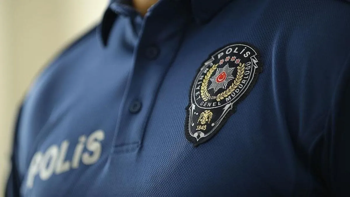 Bağcılar’da Bıçaklı Kavga: 2 Polis Yaralı!