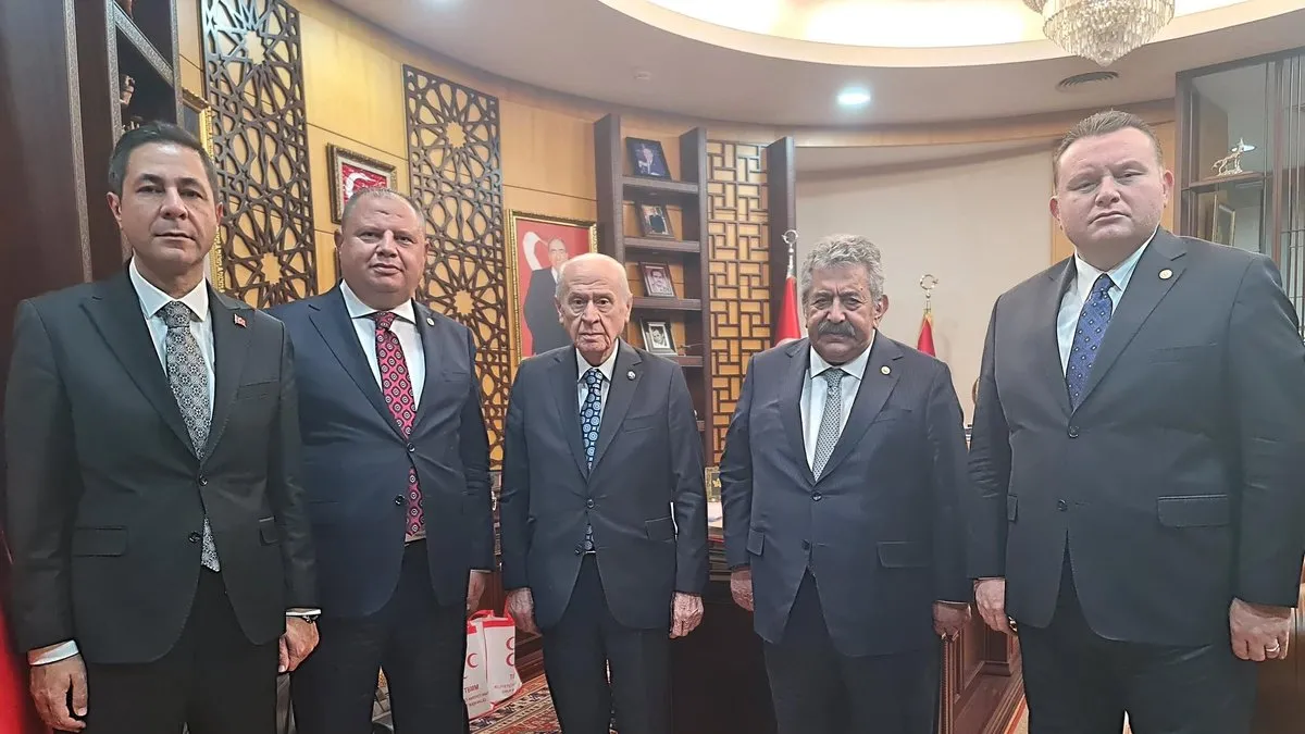 Bahçeli’den Milli Dayanışma Komisyonu’na Ziyaret