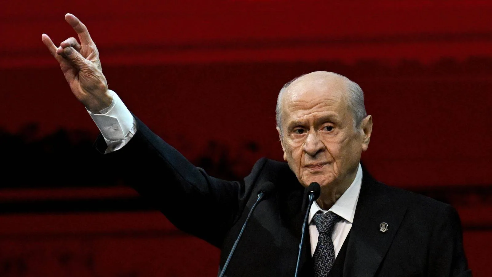Bahçeli: Hükümet Sistemi için Yasal Düzenleme Şart!