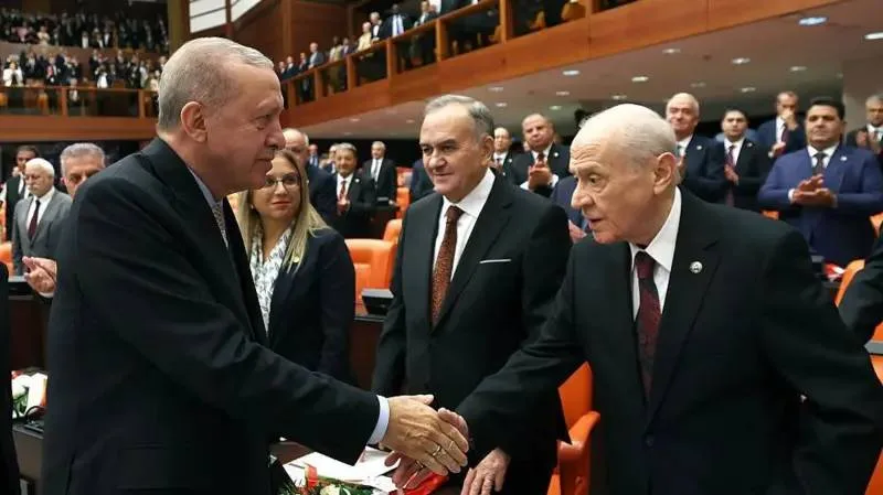 Bahçeli’nin Resepsiyona Katılmaması Siyasi Tansiyonu Artırdı