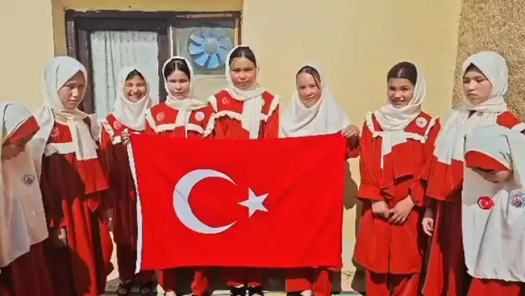 Bahçeli’nin Yardımları Yetim Çocukları Sevindirdi!