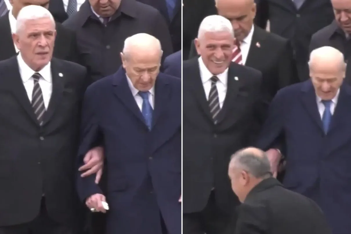 Bahçeli ve Dervişoğlu Anıtkabir'de Kol Kola Görüntülendi