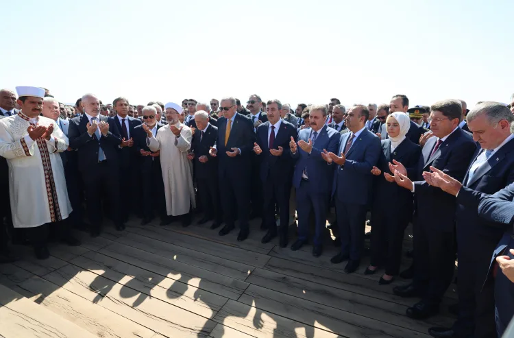 Bahçeli ve Erdoğan, Malazgirt’te Buluştu!