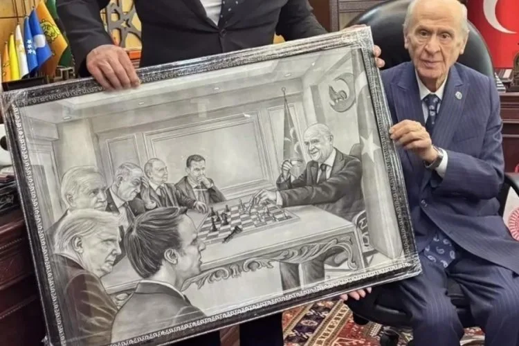 Bahçeli’ye Satranç Tabloları: Liderler Mat Edildi!