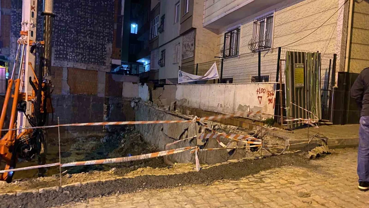 Bahçelievler’de İnşaat Çökmesi: 20 Daire Tahliye Edildi