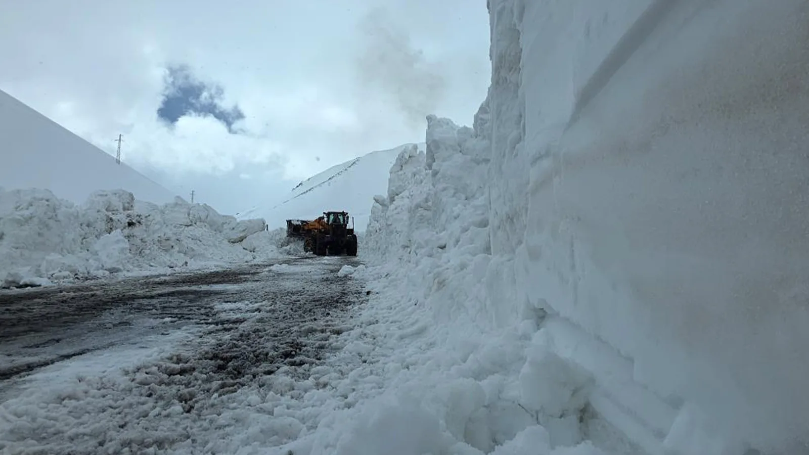 Bahçesaray’da Kış Yoluna Son! Ekipler Çalışmalara Başladı