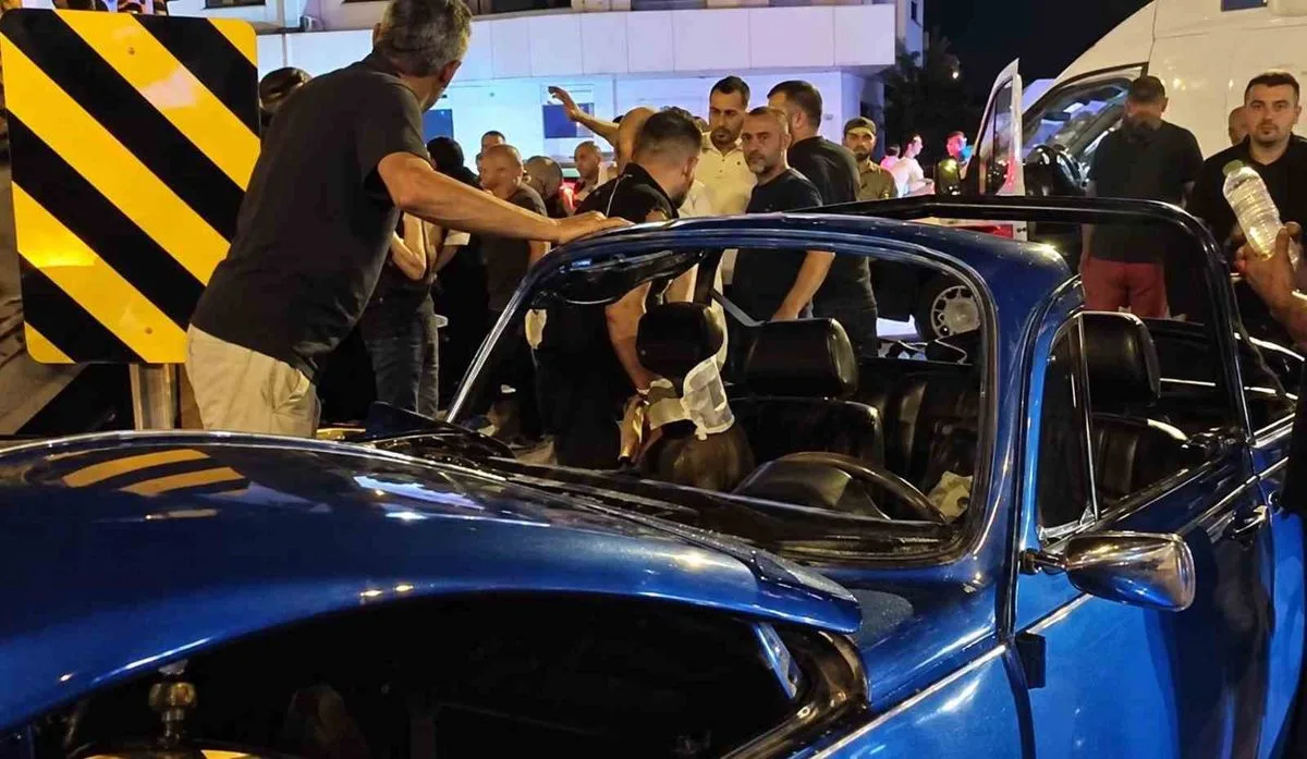Bahçeşehir Bağlantı Yolunda Meydana Gelen Trafik Kazasında 3 Yaralı
