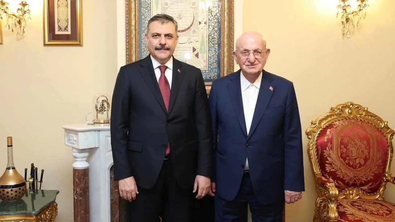 Bakan Çiftçi’den İsmail Kahraman’a Ziyaret!