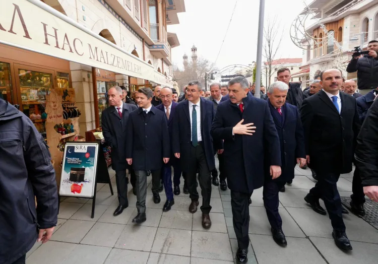Bakan Çiftçi’den Konya’da Esnaf ve Ziyaretler