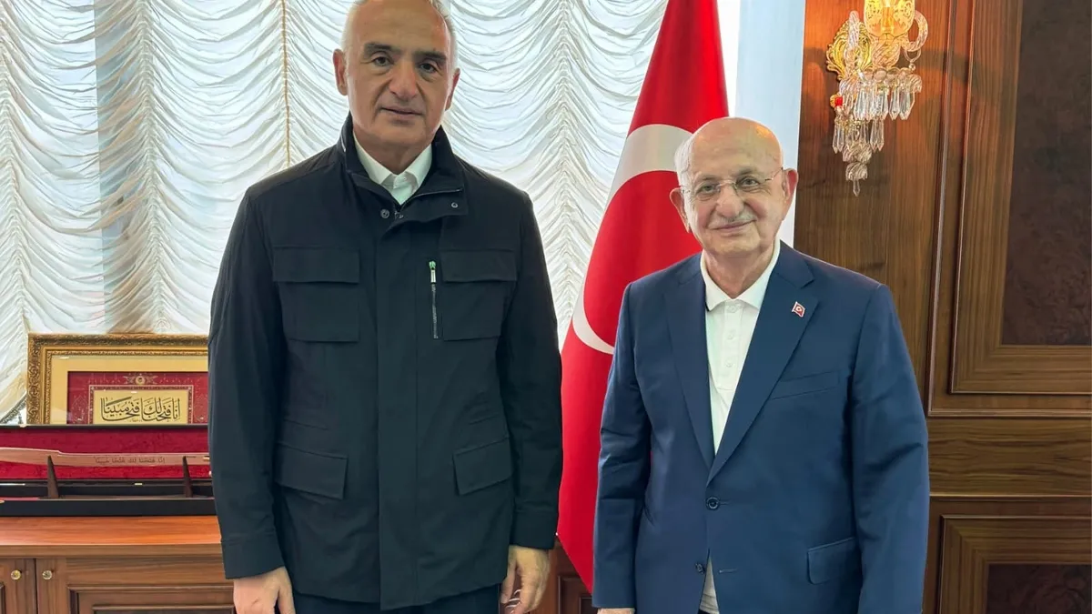 Bakan Ersoy’un Anlamlı Ziyareti Dikkat Çekti