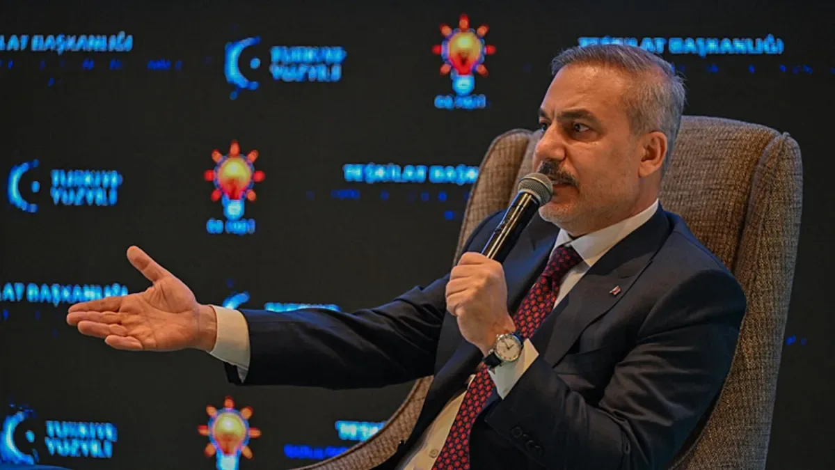 Bakan Fidan, Bursa’da AK Parti Toplantısında!