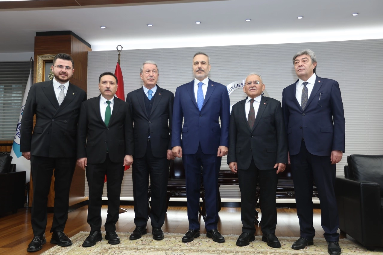 Bakan Fidan, Kayseri’de Büyükşehir’i Ziyaret Etti
