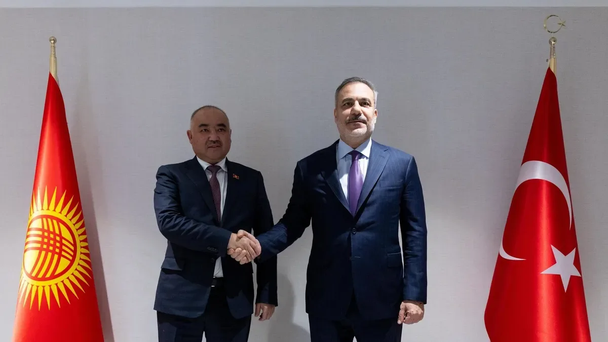 Bakan Fidan, Kırgızistan Meclis Başkanı ile Buluştu