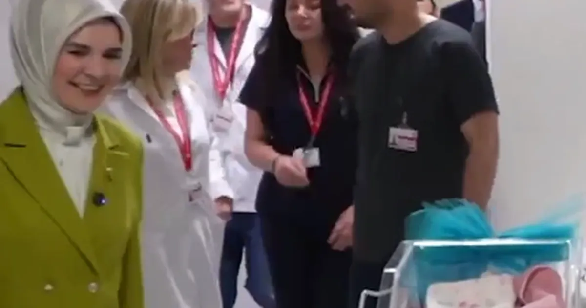 Bakan Göktaş’tan Anneler İçin Yeni Yıl Ziyareti