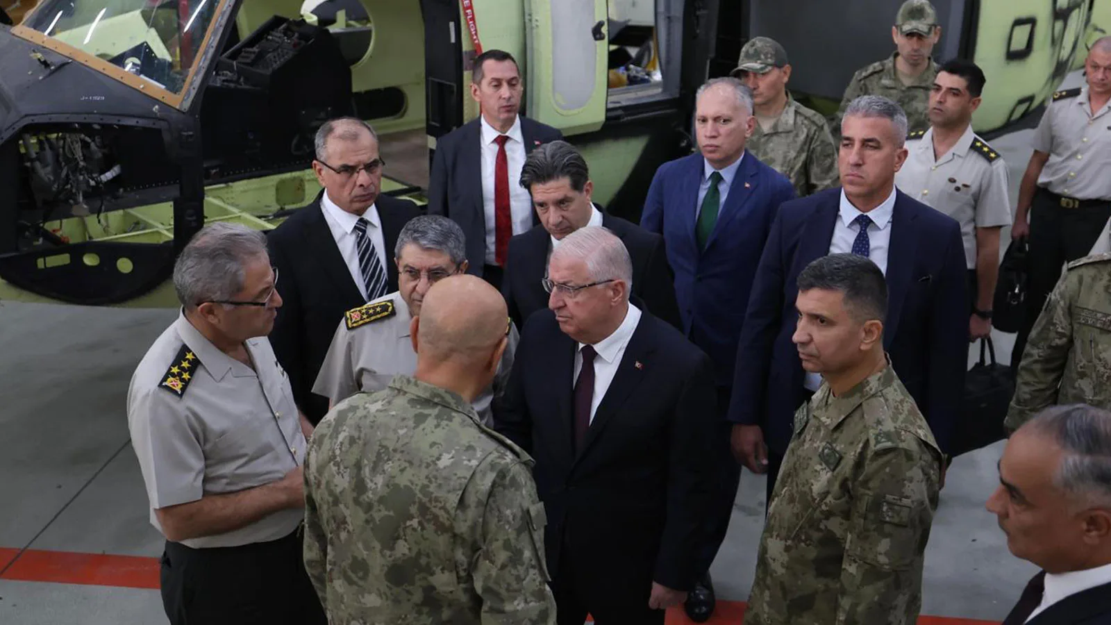 Bakan Güler, 5’inci Ana Bakım Fabrikasını Ziyaret Etti